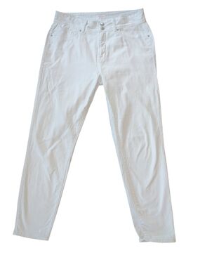 Curve Appeal Women's White Jeans – Classic Straight Fit SZ 14 / 32
